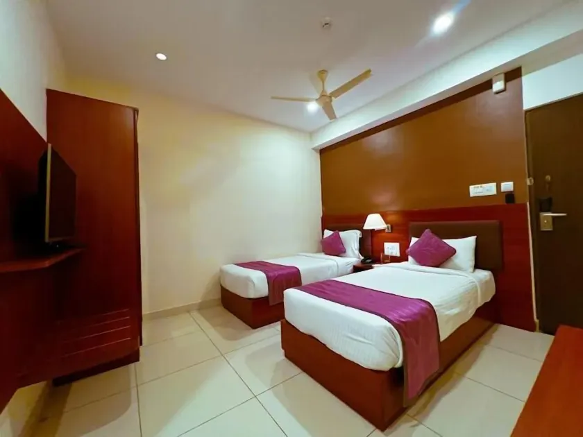 Classio Inn Hotel - Image 1