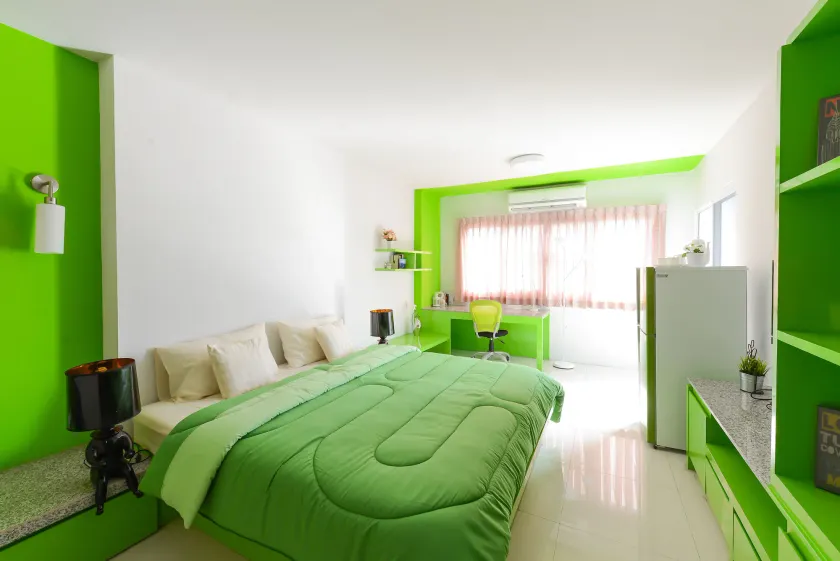 Int Place - Image 1