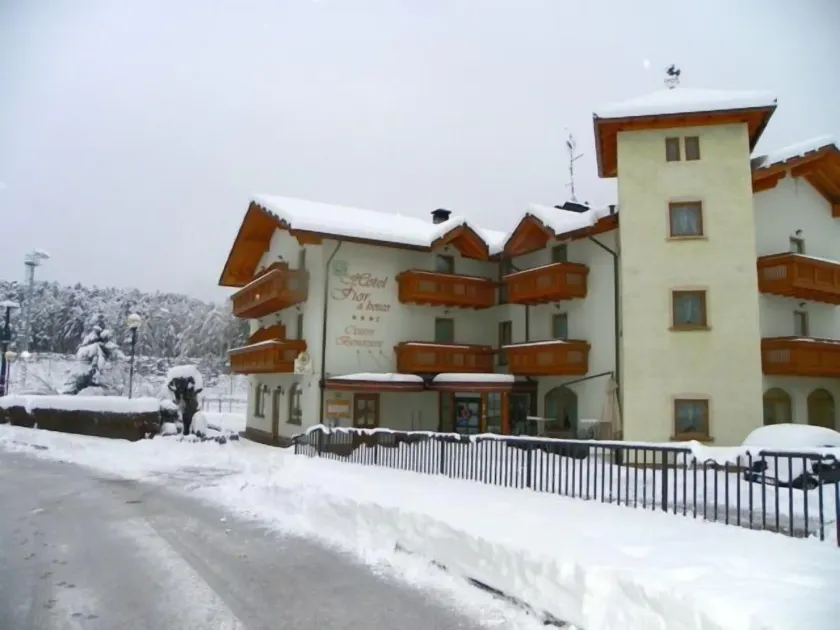 Hotel Fior Di Bosco - Image 1