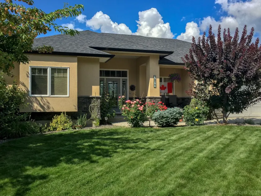 Adela's Bed and Breakfast - Image 1