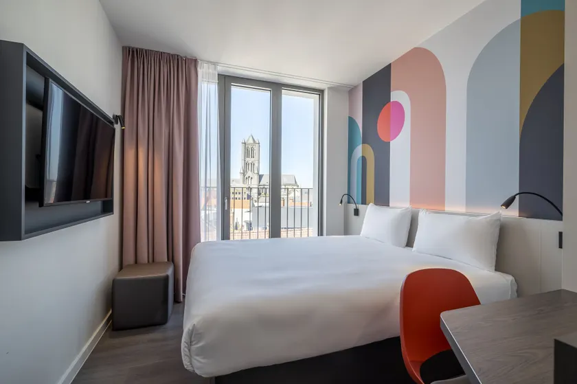 B&B HOTEL Gent Centrum - Image 1