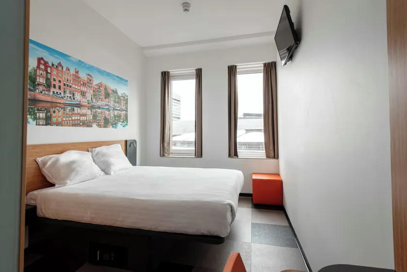 easyHotel Amsterdam Arena Boulevard - Image 1