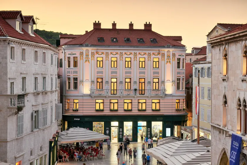 Piazza Heritage Hotel - Image 1