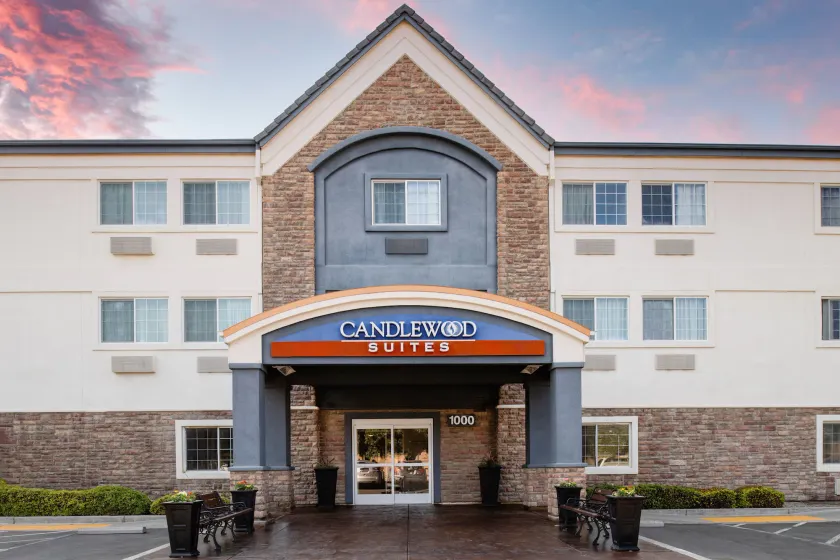 Candlewood Suites Turlock by IHG - Image 1