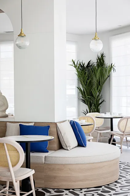 Le Riviera Collection, Signature Collection by Best Western - Hall