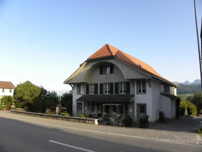 Bed and Breakfast Gantrisch Cottage Ferienzimmer - Image 1
