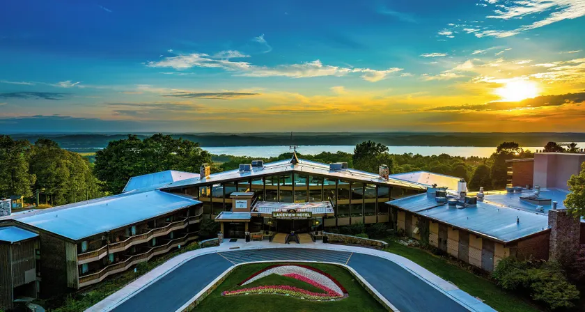 The Lakeview Hotel, Shanty Creek Resort - Image 1