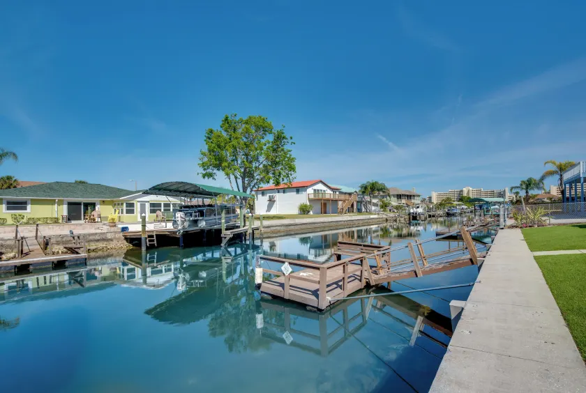 Canal & Gulf Views: Spacious Hudson Home - Interiør