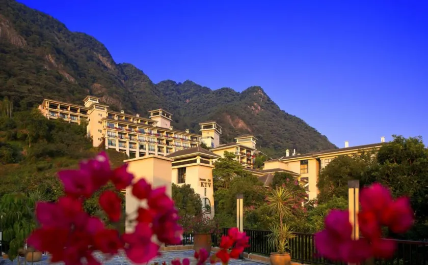 Pattra Resort Hotel - Image 1