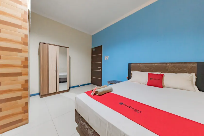 RedDoorz Syariah @ Pangeran Suryanata Samarinda - Image 1