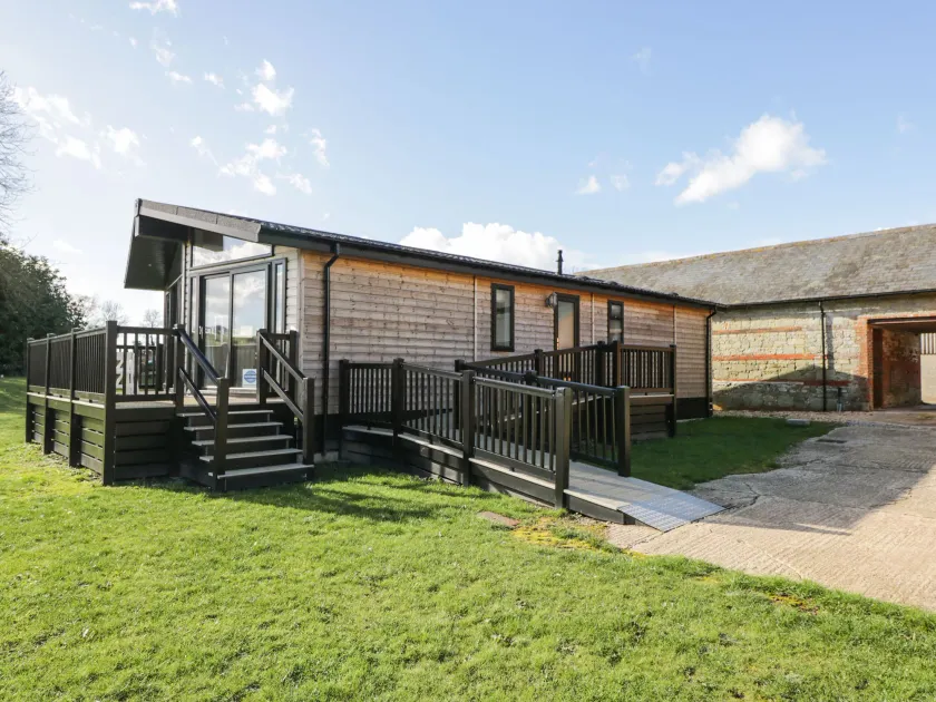 Manor Farm Lodge - Image 1