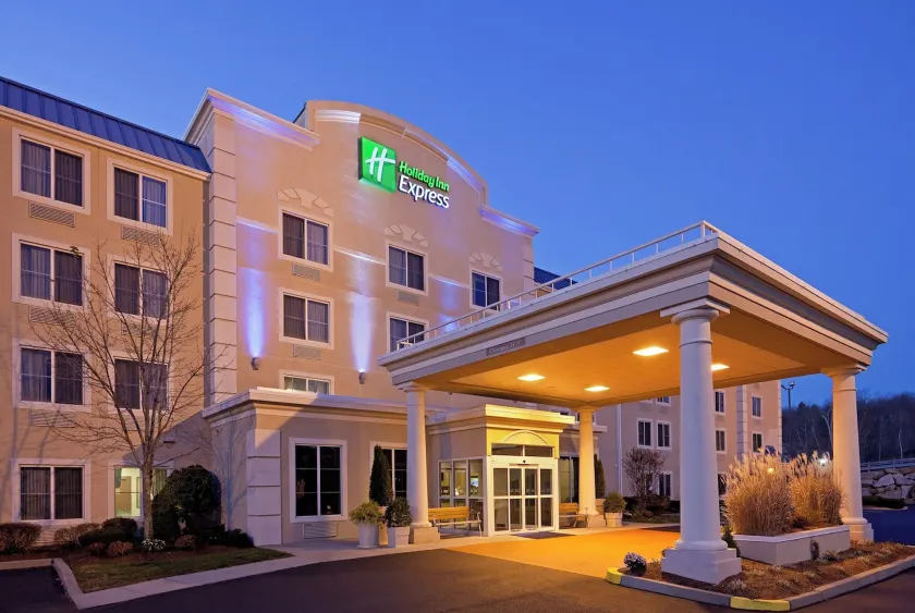 Holiday Inn Express Boston-Milford by IHG - Image 1
