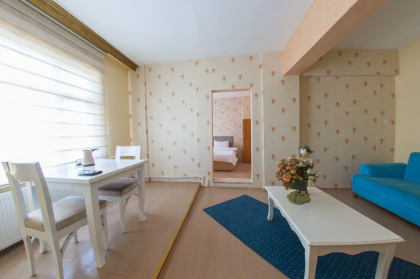 Pause Hotel - Image 1