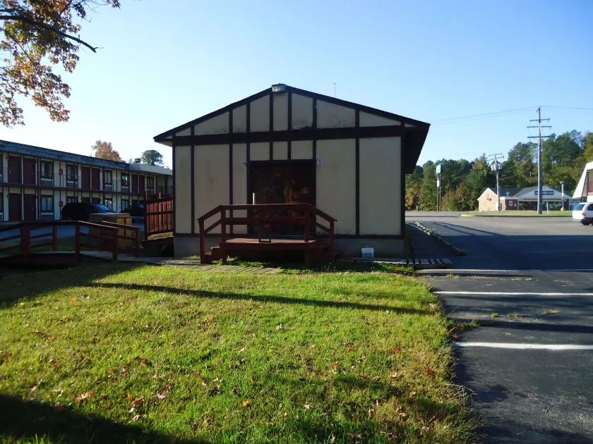 American Inn Motel - Image 1