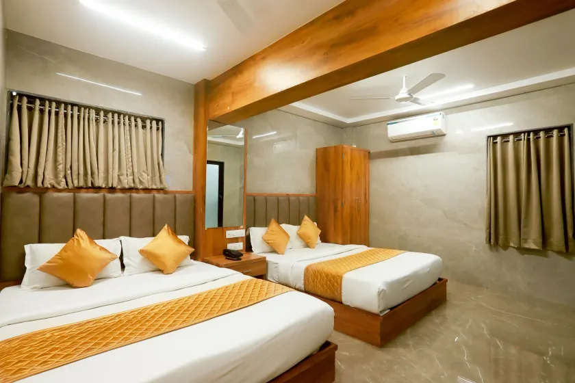 Hotel Karishma Dadar - Image 1
