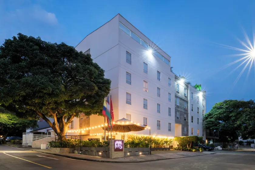Hotel MS Ciudad Jardin - Image 1