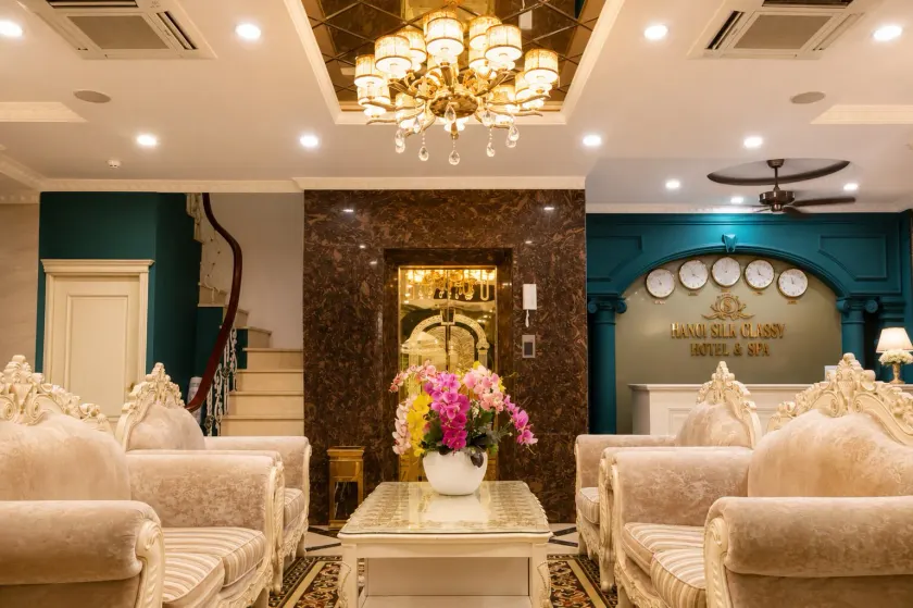 Hanoi Center Silk Hotel & Travel - Image 1