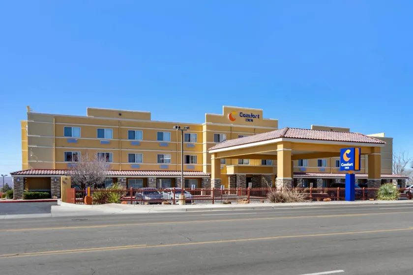 Comfort Inn Albuquerque Airport - Image 1