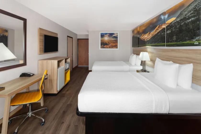 Days Inn & Suites by Wyndham Spokane Airport Airway Heights - Image 1