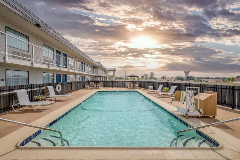 Motel 6-Euless, TX - Dallas - Image 1