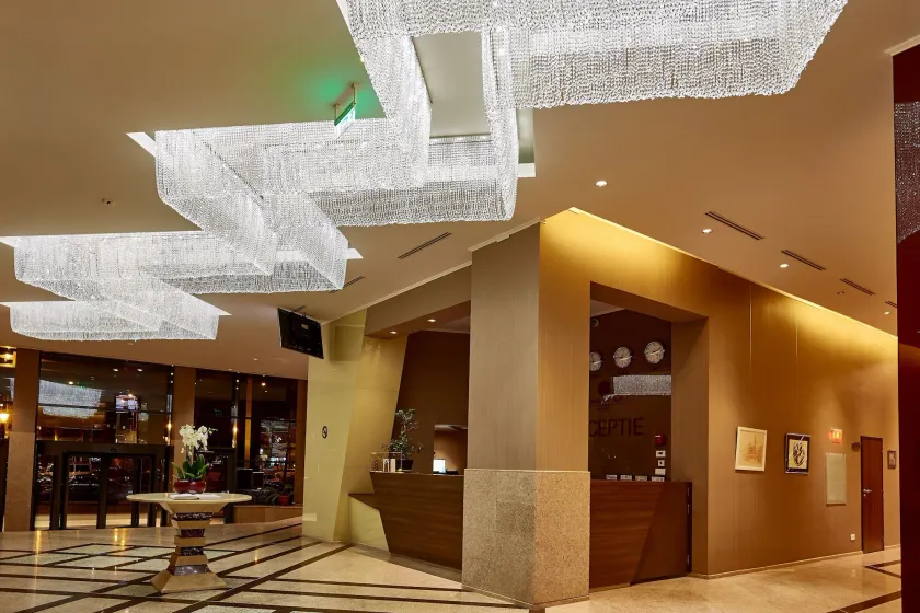 Central Plaza Hotel - Lobby