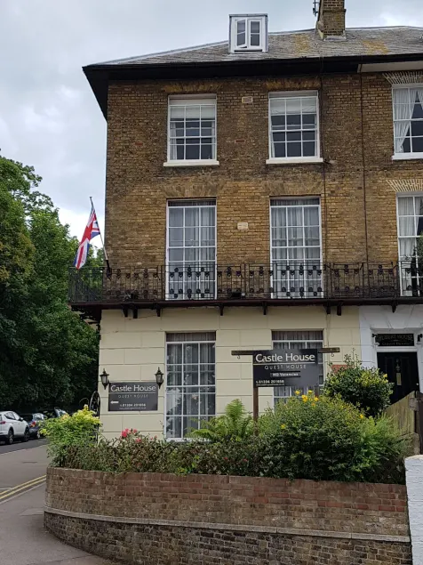Castle House Guest House - Image 1