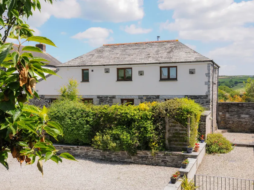 Great Brightor Cob Barn - Image 1