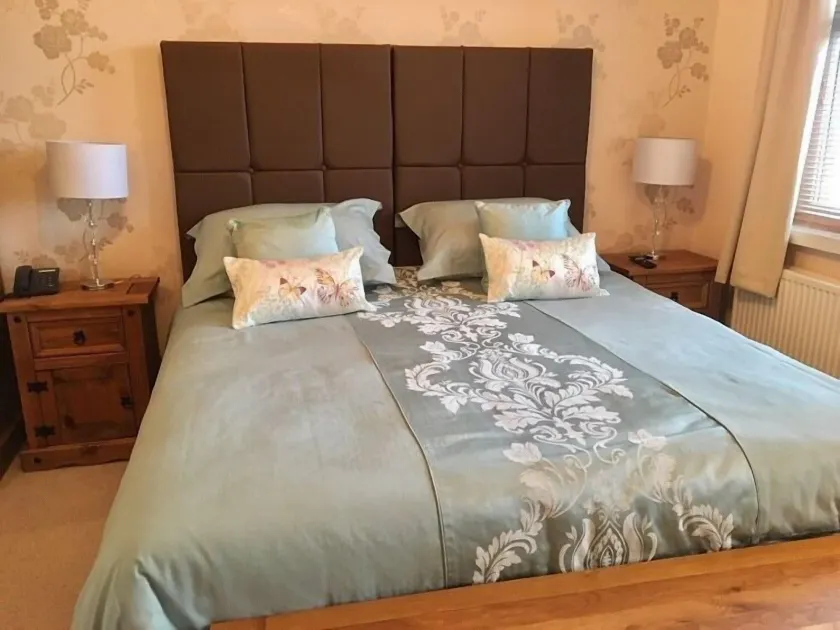 Chaston Manor Hotel - Image 1