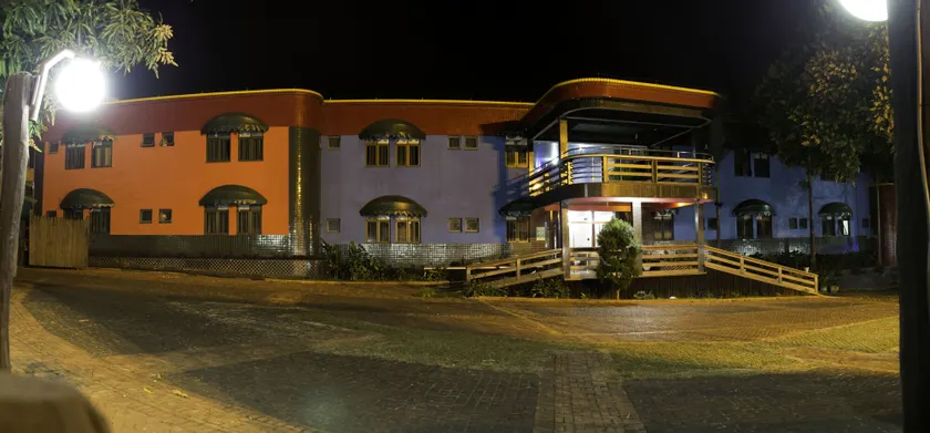 Acapu Hotel - Image 1