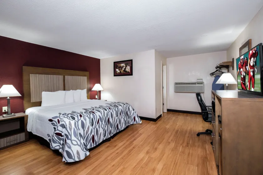 Red Roof Inn Neptune - Jersey Shore - Image 1