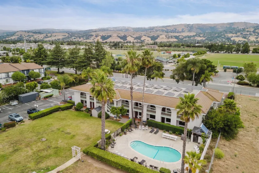 SureStay by Best Western Morgan Hill - Image 1