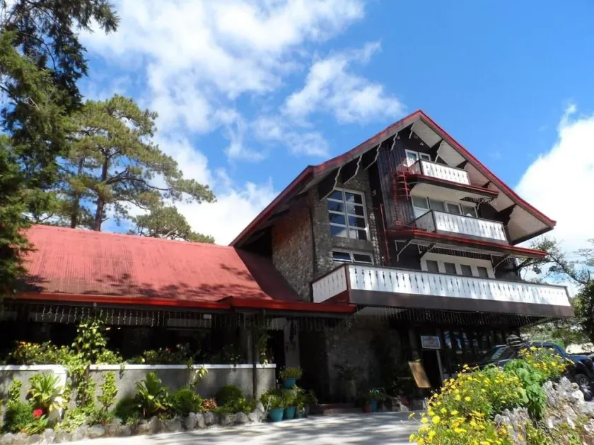 Log Cabin Hotel - Baguio - Image 1