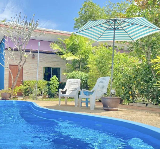 Canal Resort - Image 1