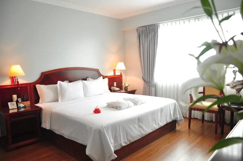 Kingdom Hotel - Image 1