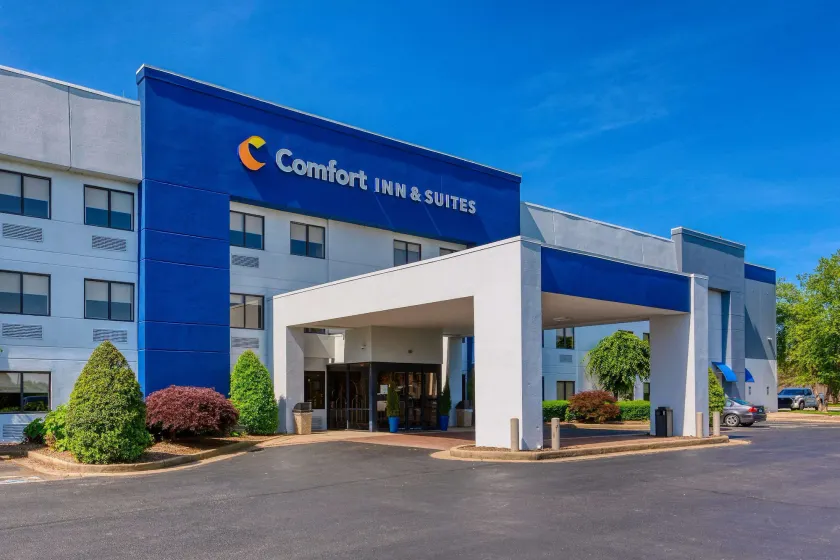 Comfort Inn & Suites Shepherdsville - Louisville South - Image 1
