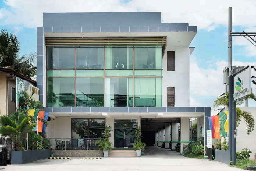 Vivien's Hotel - Image 1