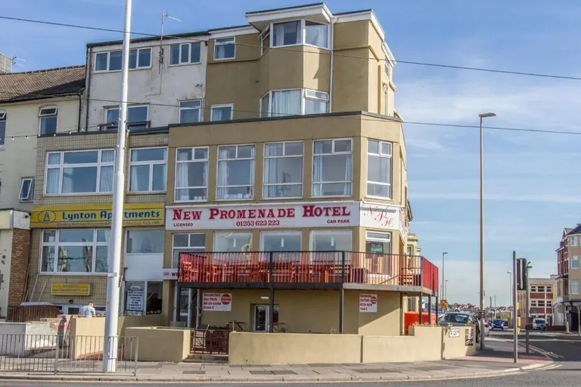 New Promenade Hotel - Image 1