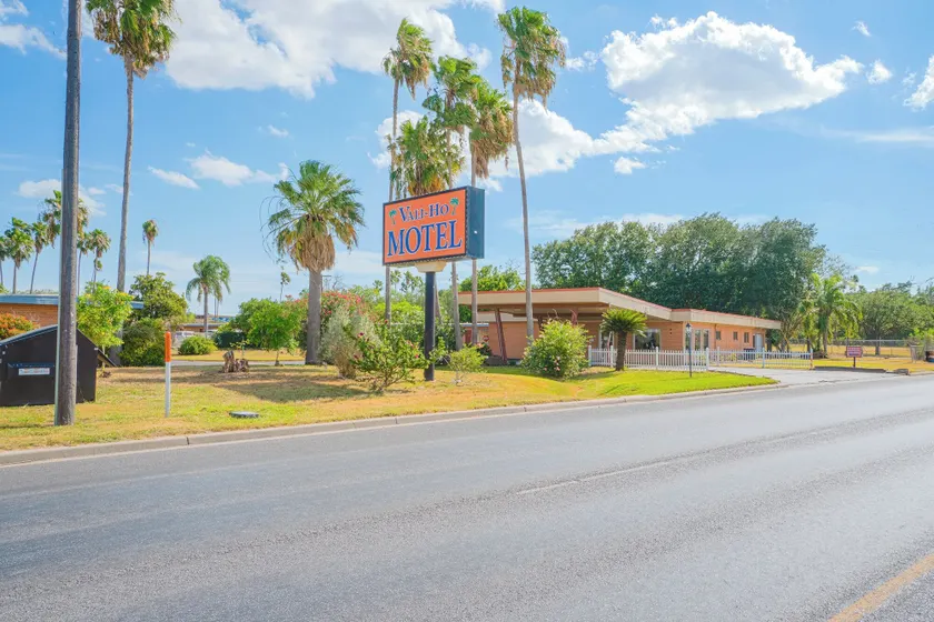 Vali Ho Motel By OYO Weslaco Mercedes - Image 1