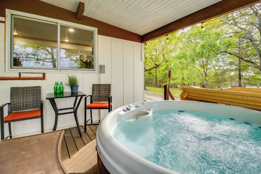 Elizabeth Vacation Rental w Private Hot Tub - Image 1