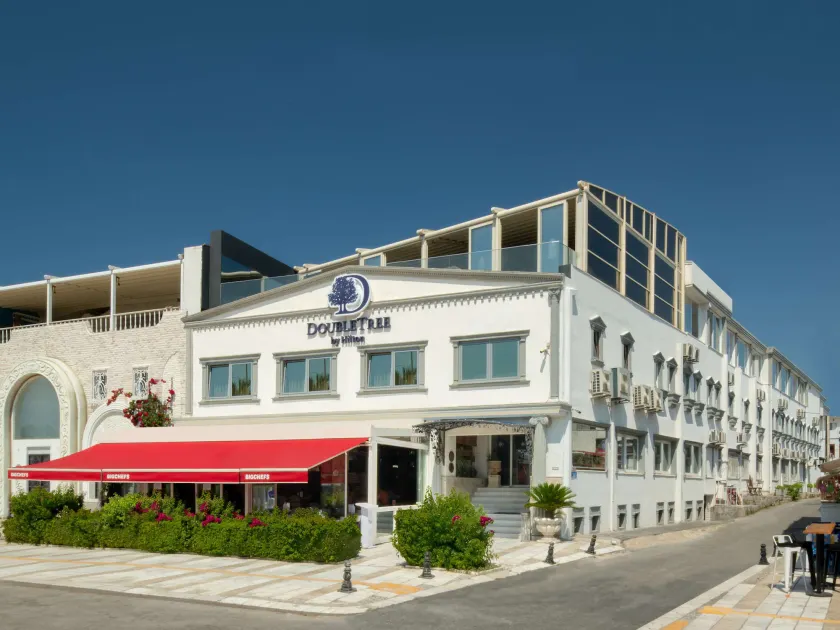 DoubleTree by Hilton Bodrum Marina Vista - Image 1