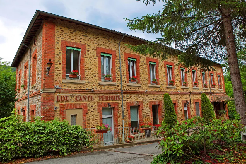 Château Lou Cante Perdrix - Image 1
