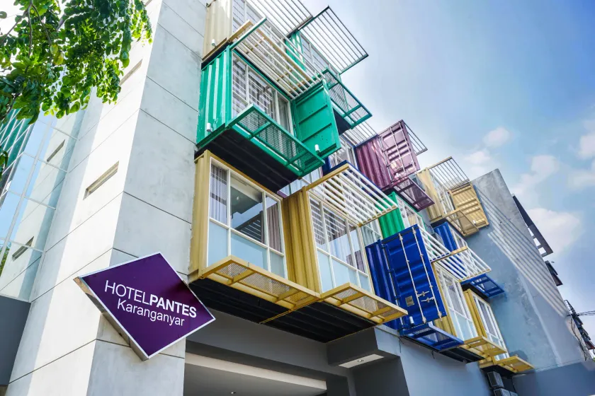 HOTEL PANTES SIMPANG LIMA SEMARANG - Image 1