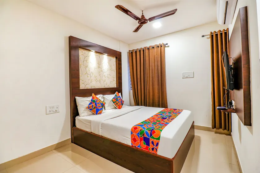 Fabexpress Sri Sai Suites - Image 1