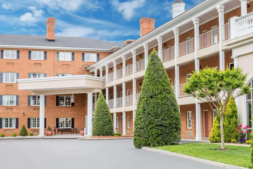 Days Inn by Wyndham Williamsburg Historic Area - Image 1