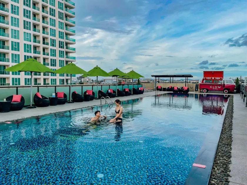 GLOW Pattaya - Image 1