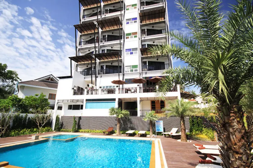 Dee Andaman Hotel - Image 1
