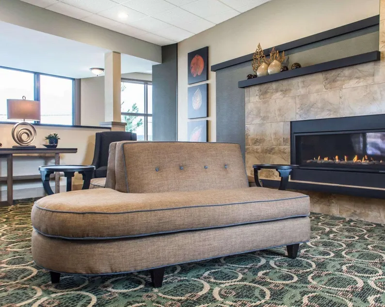 Quality Inn Geneseo - Lobby
