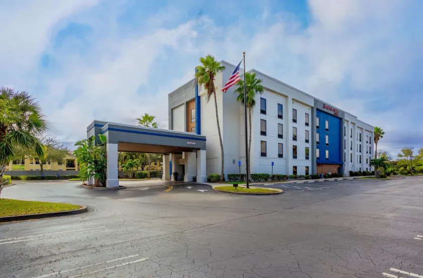 Hampton Inn & Suites Port St. Lucie, West - Image 1