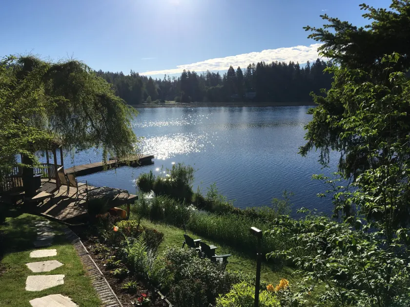 Cottage Lake Bed and Breakfast - Image 1