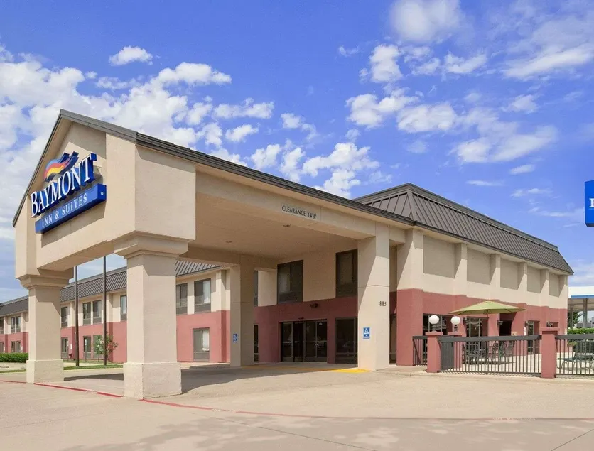 Baymont by Wyndham Lewisville - Image 1